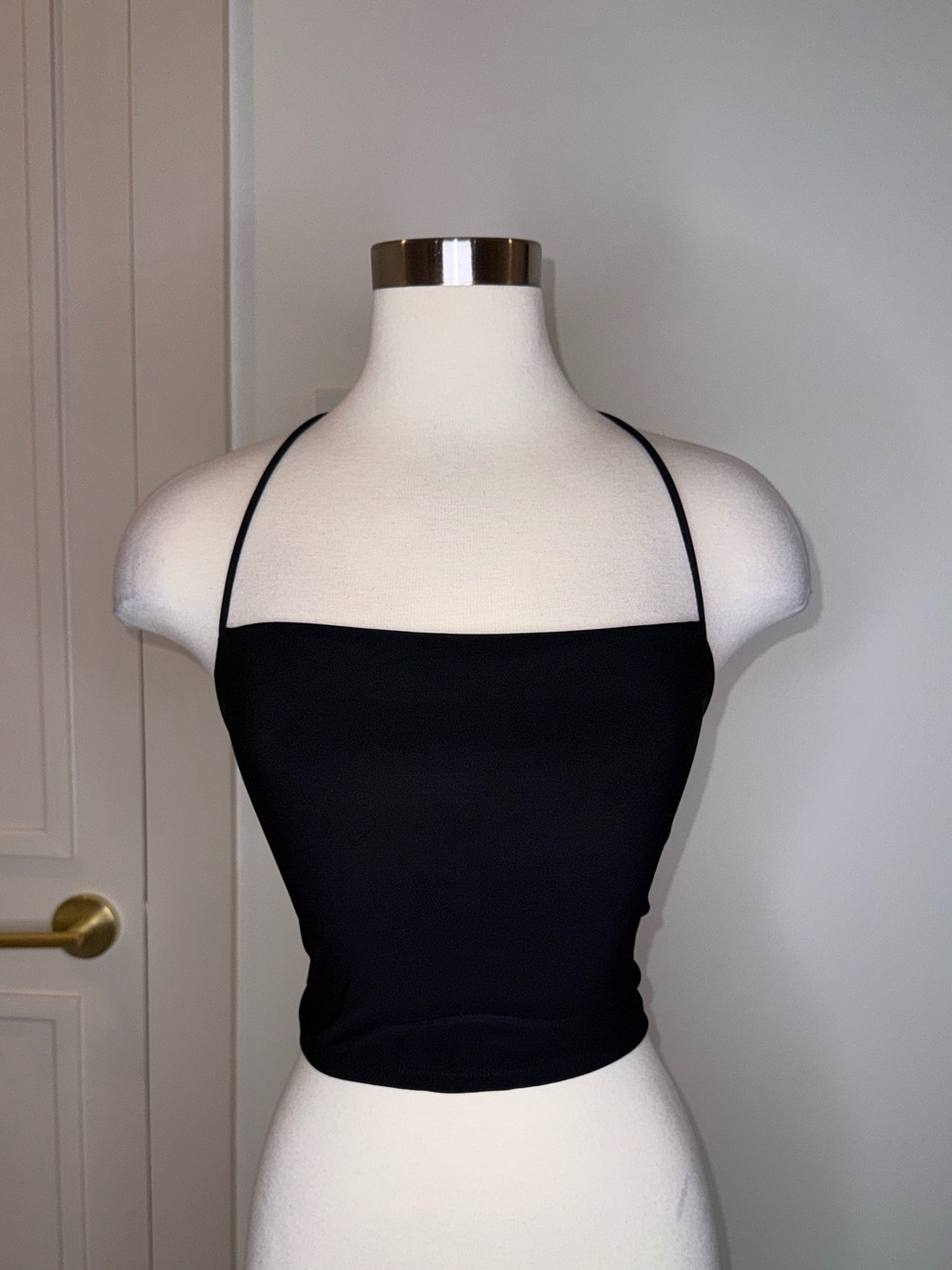 Black Square-Neck Spaghetti Strap Crop Top